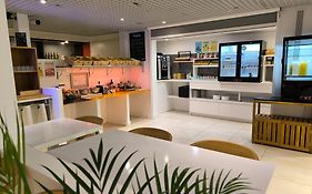 Brit Hotel Porte D'Espagne